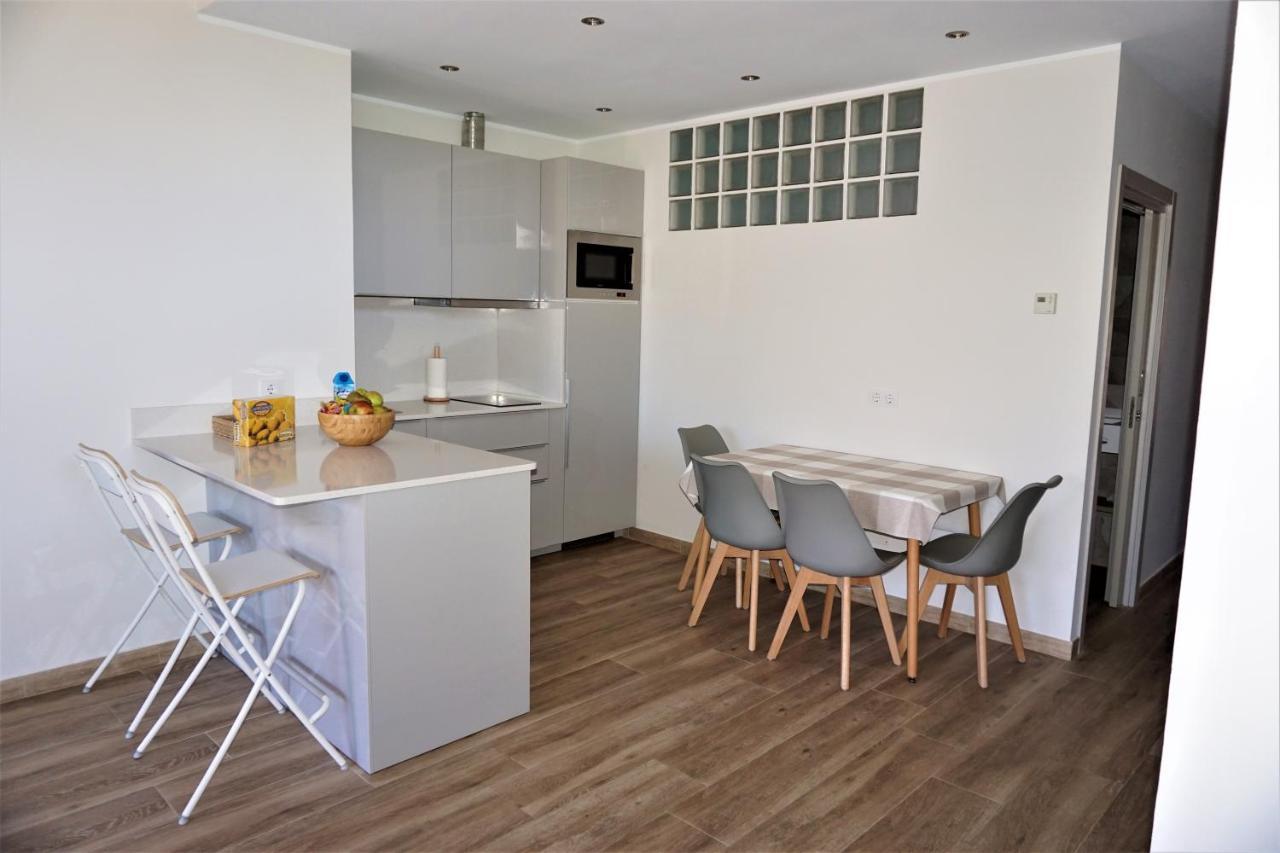 Apartamentos La Playina ยาเนส ภายนอก รูปภาพ